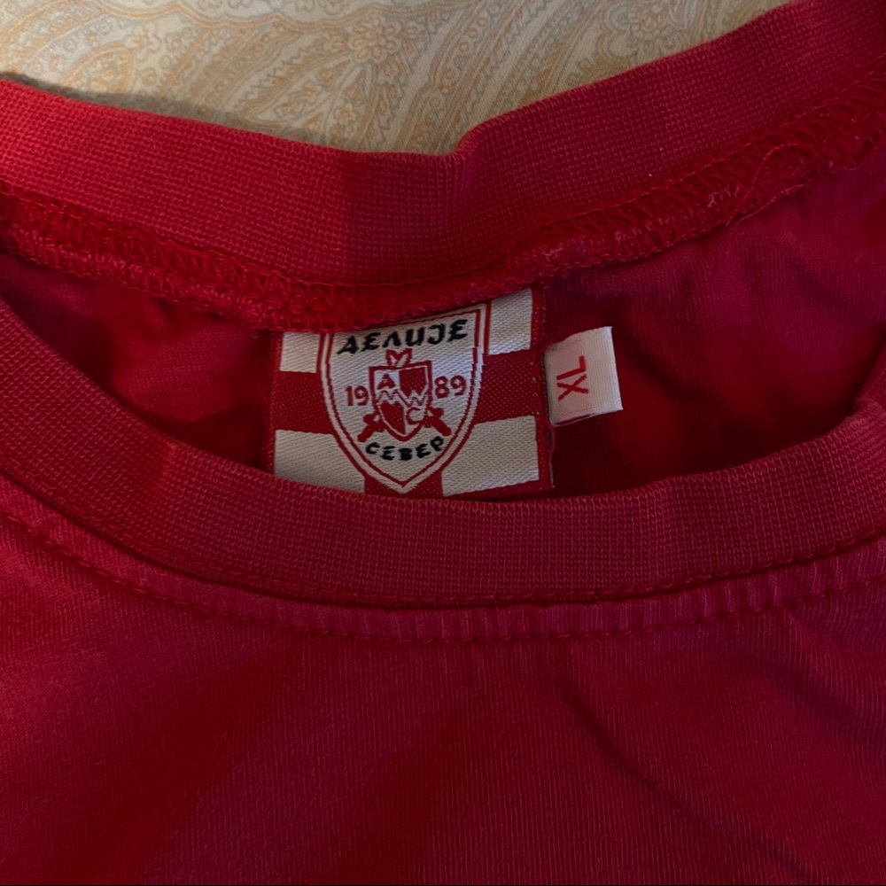 Red Tshirt 100%cotton - Picture 2 of 3